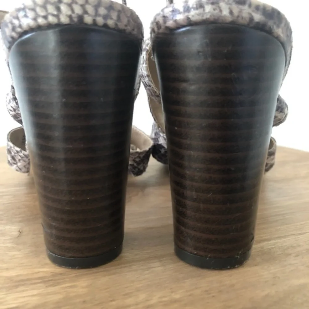 Ann Taylor‎ Factory Faux Snakeskin Strappy Block Heel Sandals - Size 7.5 M - Picture 5 of 10